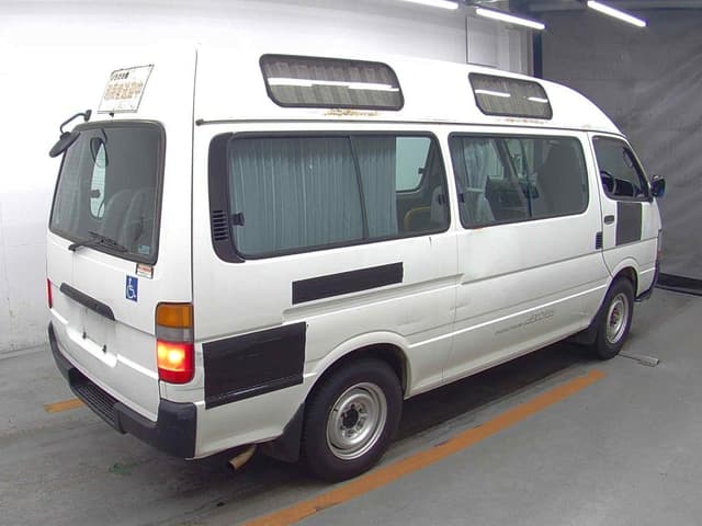 2002 Toyota HiAce JDM car for sale — photo 2 of 5