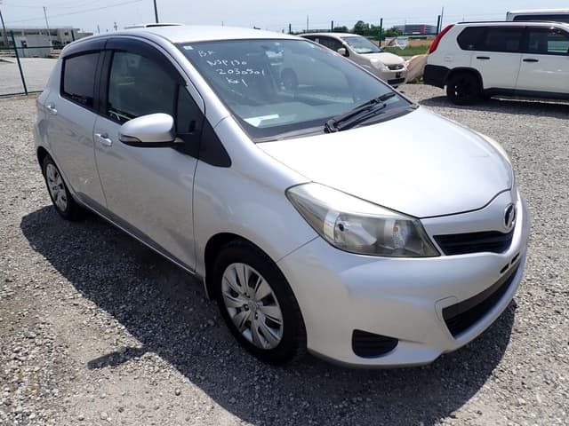 2011 Toyota Vitz JDM car for sale — photo 7 of 25