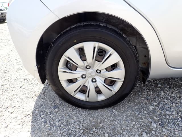2011 Toyota Vitz JDM car for sale — photo 11 of 25