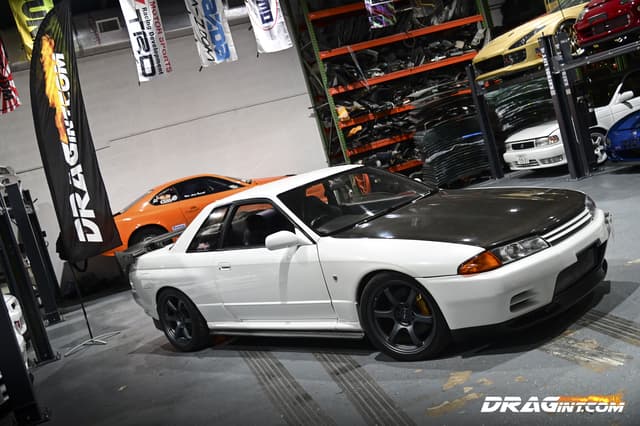 Nissan Skyline JDM car for sale — photo 2 of 25