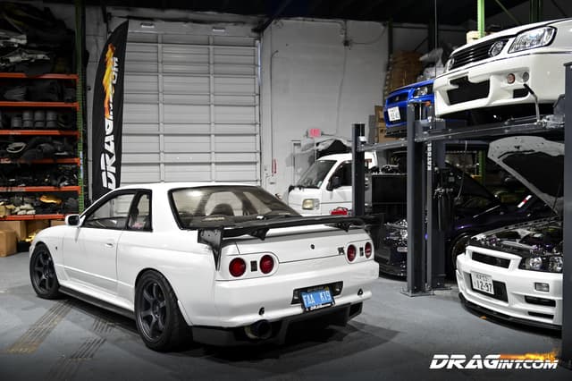 Nissan Skyline JDM car for sale — photo 3 of 25