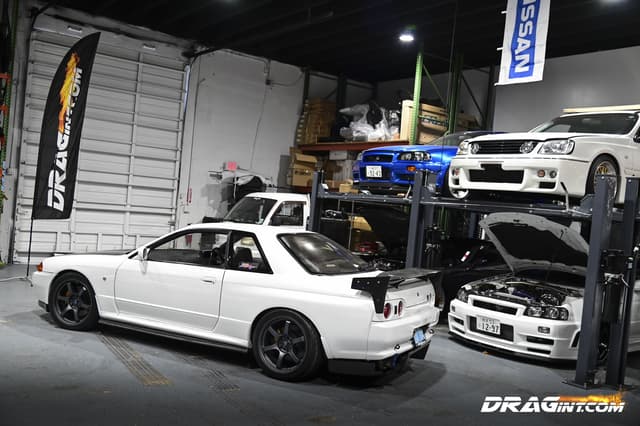 Nissan Skyline JDM car for sale — photo 5 of 25