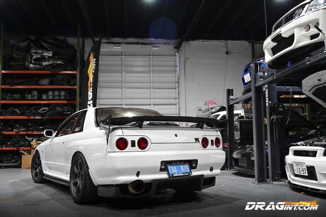 Nissan Skyline JDM car for sale — photo 15 of 25