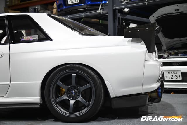 Nissan Skyline JDM car for sale — photo 18 of 25