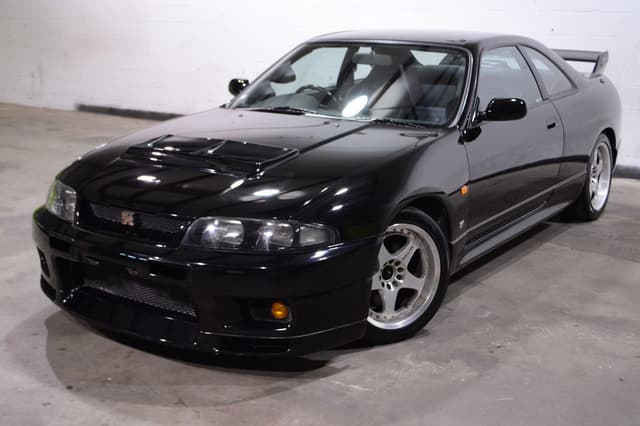 1995 Nissan Skyline JDM car for sale — photo 3 of 8