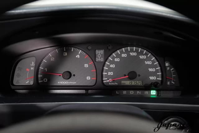 1998 Toyota Hilux Surf JDM car for sale — photo 13 of 25
