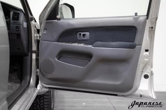 1998 Toyota Hilux Surf JDM car for sale — photo 18 of 25
