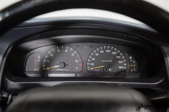 1998 Toyota Hilux Surf JDM car for sale — photo 15 of 25