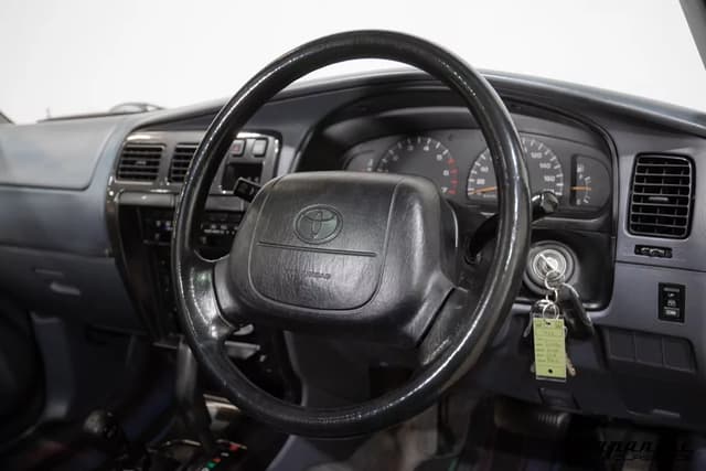 1998 Toyota Hilux Surf JDM car for sale — photo 14 of 25