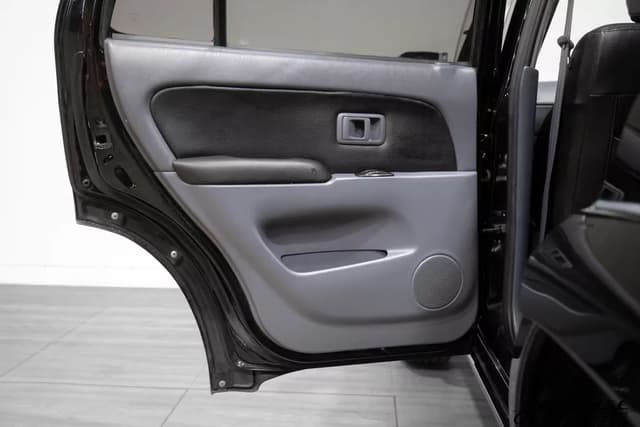 1998 Toyota Hilux Surf JDM car for sale — photo 21 of 25