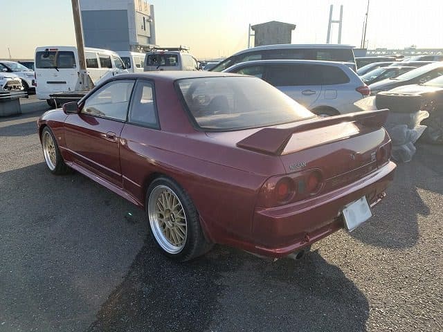 1992 Nissan Skyline JDM car for sale — photo 4 of 14
