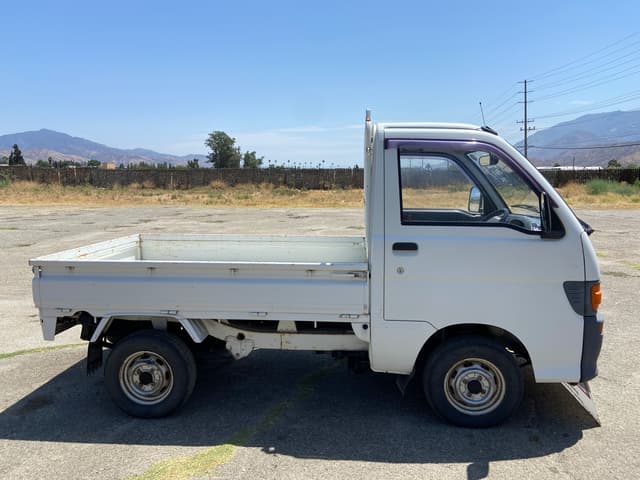1994 Daihatsu Hijet JDM car for sale — photo 10 of 25