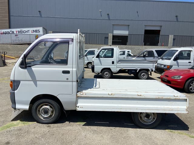 1994 Daihatsu Hijet JDM car for sale — photo 12 of 25