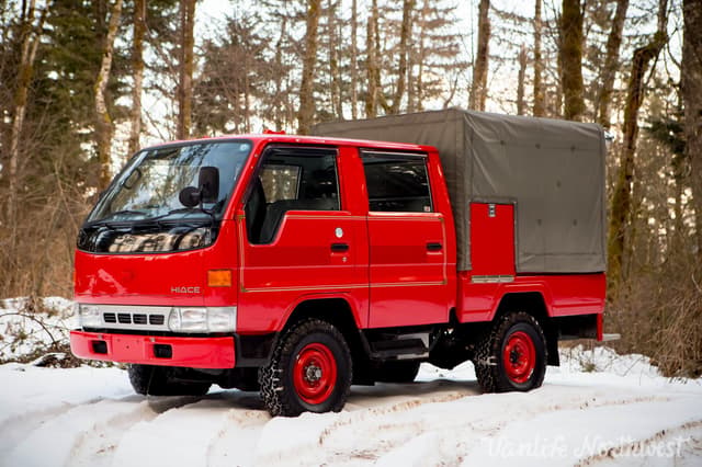1996 Toyota HiAce JDM car for sale — photo 6 of 25