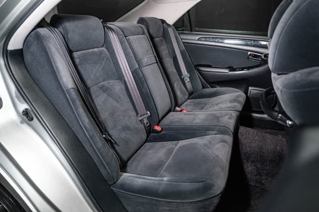 2004 Toyota Crown JDM car for sale — photo 17 of 18