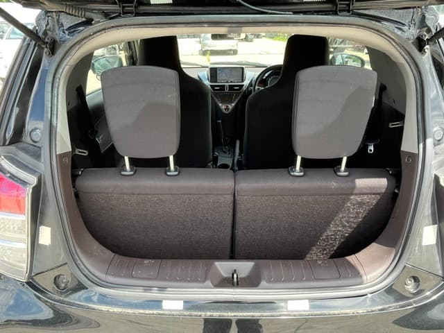 2004 Toyota Crown JDM car for sale — photo 15 of 24