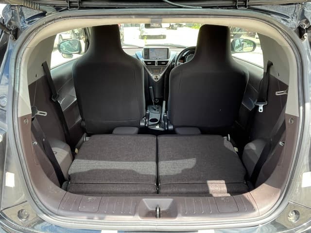 2004 Toyota Crown JDM car for sale — photo 16 of 24