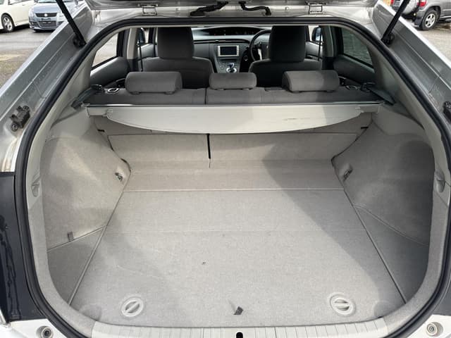 2009 Toyota Prius JDM car for sale — photo 15 of 19