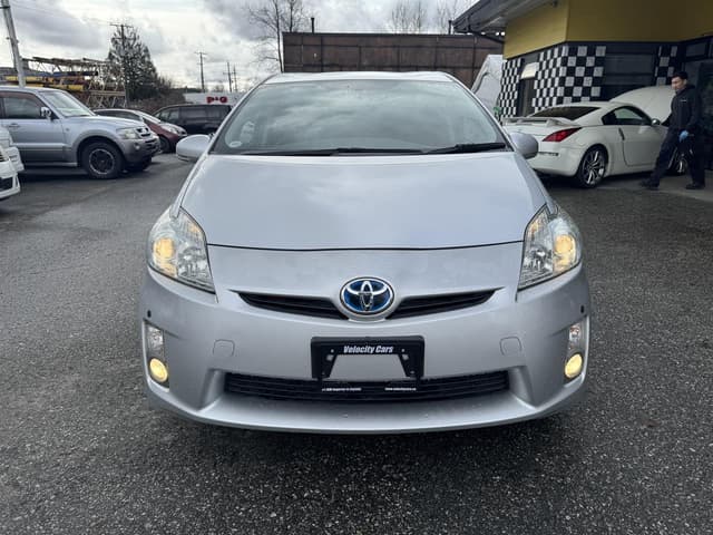 2009 Toyota Prius JDM car for sale — photo 2 of 19