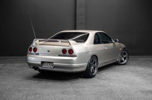 1996 Nissan Skyline JDM car for sale — photo 11 of 18