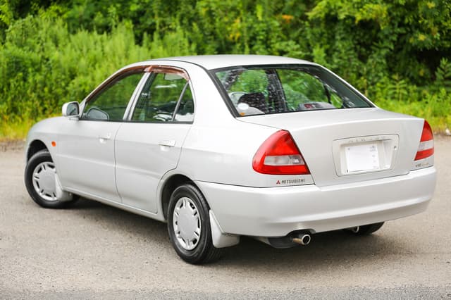 1996 Mitsubishi Mirage JDM car for sale — photo 9 of 10