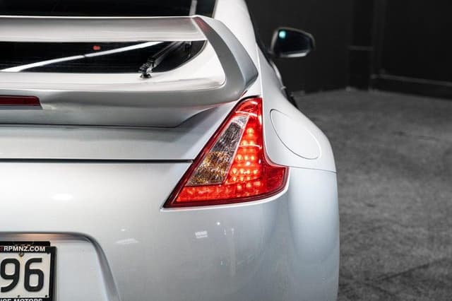 2009 Nissan Fairlady Z JDM car for sale — photo 17 of 20