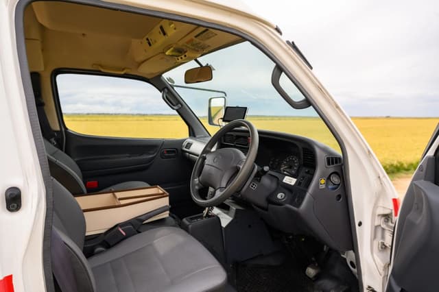 1999 Toyota HiAce JDM car for sale — photo 5 of 20