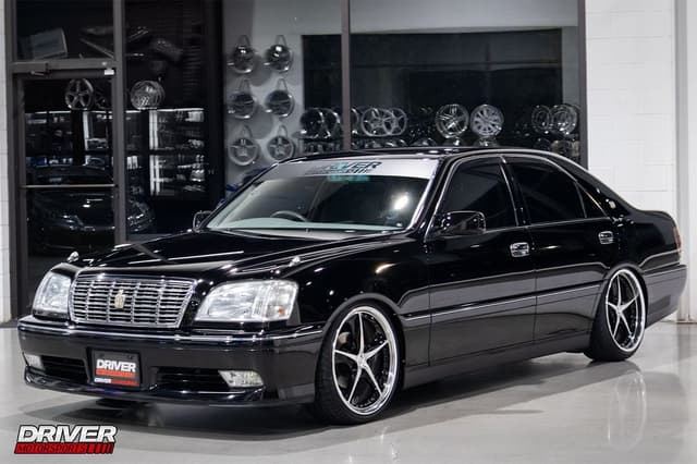 1999 Toyota Crown JDM car for sale — photo 6 of 25