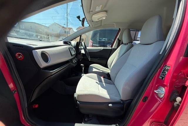 2011 Toyota Vitz JDM car for sale — photo 13 of 25