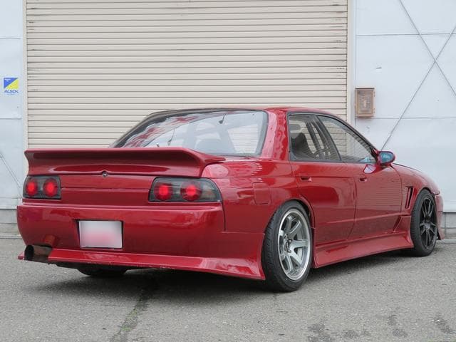 1989 Nissan Skyline JDM car for sale — photo 4 of 25