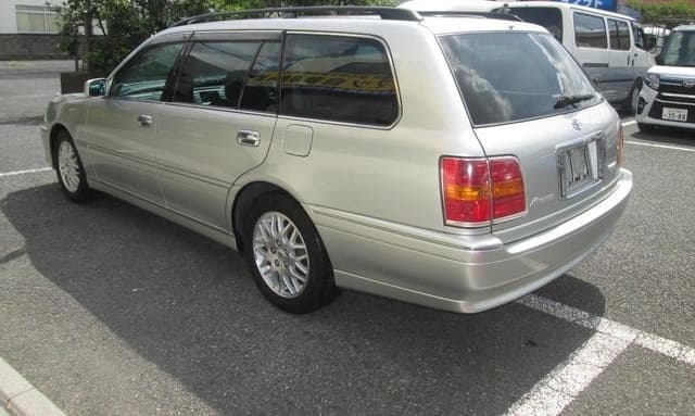 2000 Toyota Crown JDM car for sale — photo 4 of 23