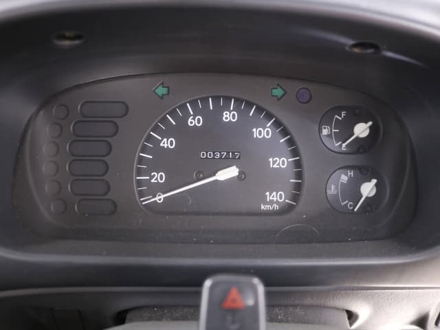 1995 Daihatsu Hijet JDM car for sale — photo 10 of 25