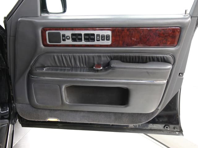 1997 Toyota Century JDM car for sale — photo 22 of 25
