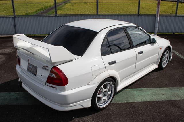 2000 Mitsubishi Lancer Evolution JDM car for sale — photo 16 of 25