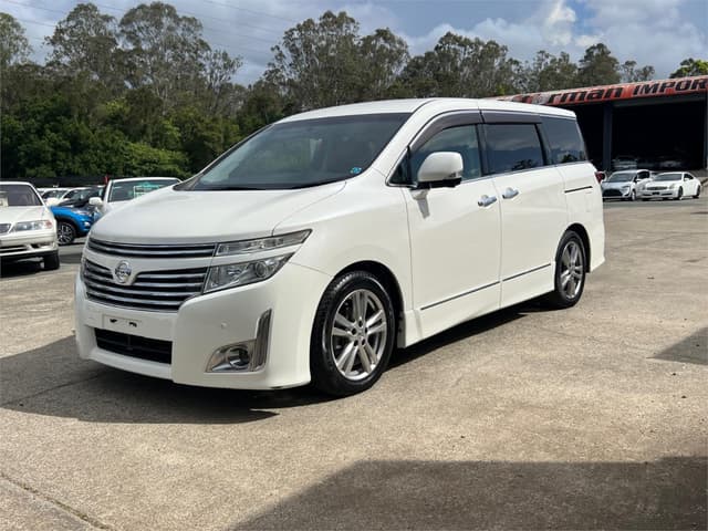 2011 Nissan Elgrand JDM car for sale — photo 10 of 16