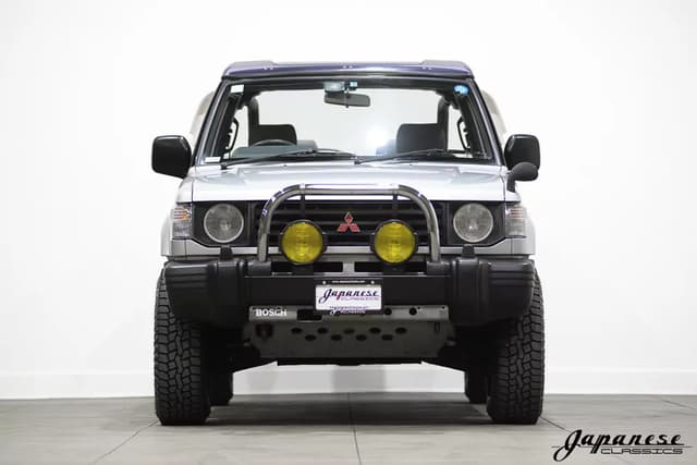 1992 Mitsubishi Pajero JDM car for sale — photo 2 of 25