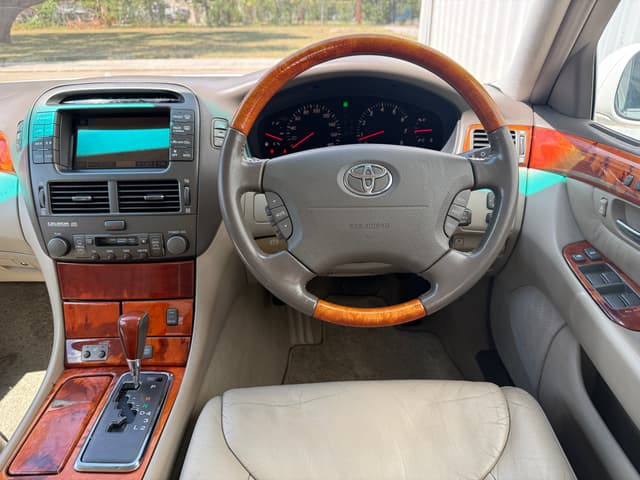2001 Toyota Celsior JDM car for sale — photo 19 of 20