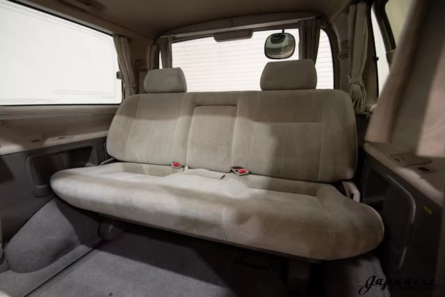 1999 Toyota Grand Hiace JDM car for sale — photo 17 of 25