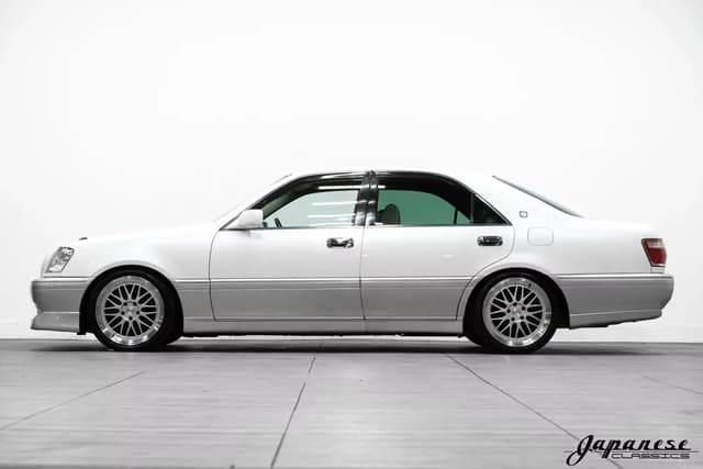 1999 Toyota Crown JDM car for sale — photo 4 of 25