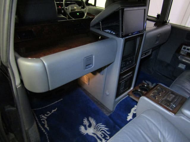 1991 Toyota Century JDM car for sale — photo 15 of 25