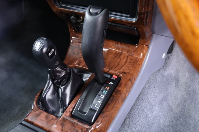 1999 Toyota Hilux Surf JDM car for sale — photo 12 of 25