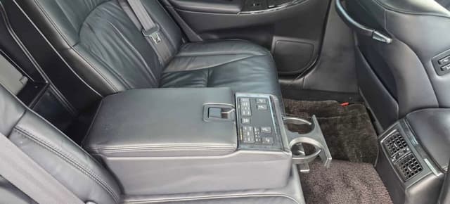2005 Toyota Crown JDM car for sale — photo 11 of 12