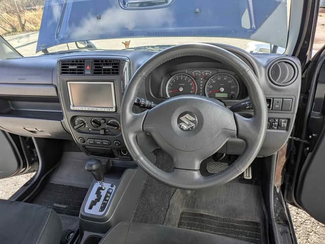 2008 Suzuki Jimny JDM car for sale — photo 5 of 11