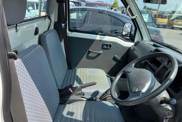 2010 Daihatsu Hijet JDM car for sale — photo 11 of 24