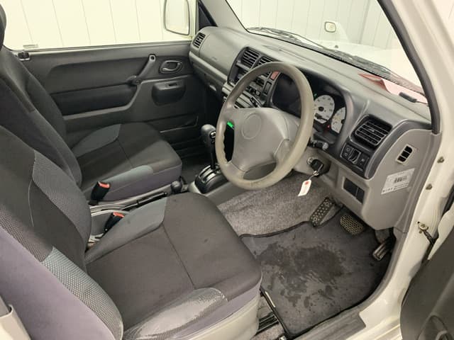 2000 Suzuki Jimny JDM car for sale — photo 14 of 25