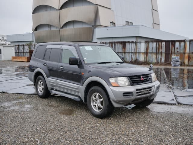 2001 Mitsubishi Pajero JDM car for sale — photo 3 of 25