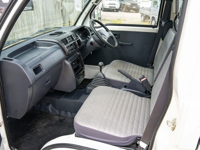 1999 Daihatsu Hijet JDM car for sale — photo 10 of 11