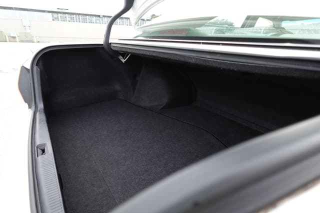 2000 Toyota Crown JDM car for sale — photo 17 of 18