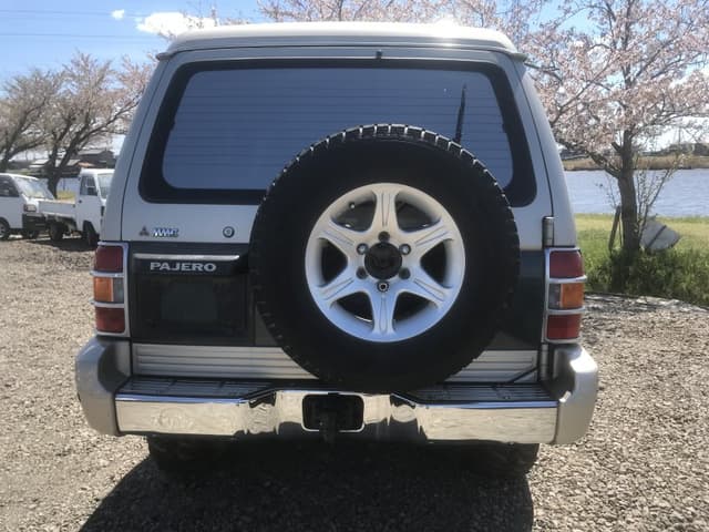 1993 Mitsubishi Pajero JDM car for sale — photo 5 of 5