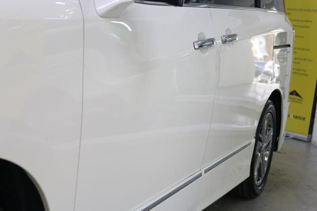 2010 Nissan Elgrand JDM car for sale — photo 24 of 25
